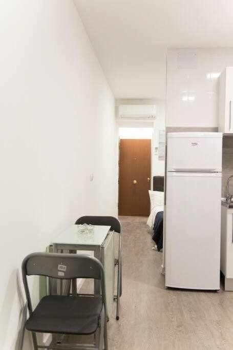 Comodo Y Agradable Estudio En Madrid Centro A5 ภายนอก รูปภาพ