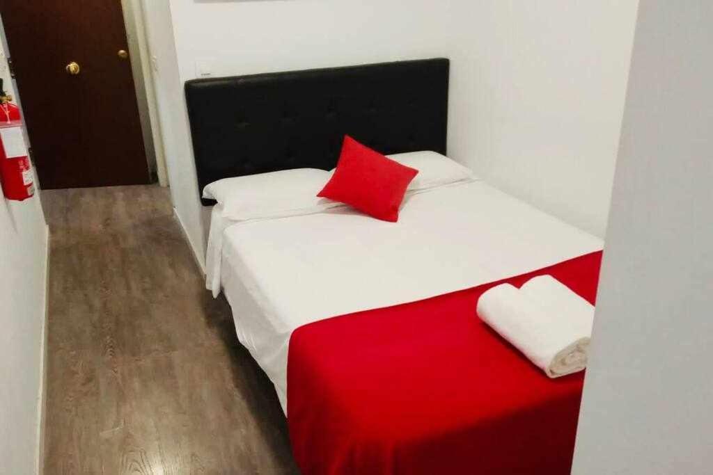 Comodo Y Agradable Estudio En Madrid Centro A5 ภายนอก รูปภาพ