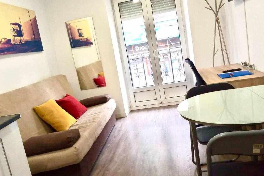 Comodo Y Agradable Estudio En Madrid Centro A5 ภายนอก รูปภาพ