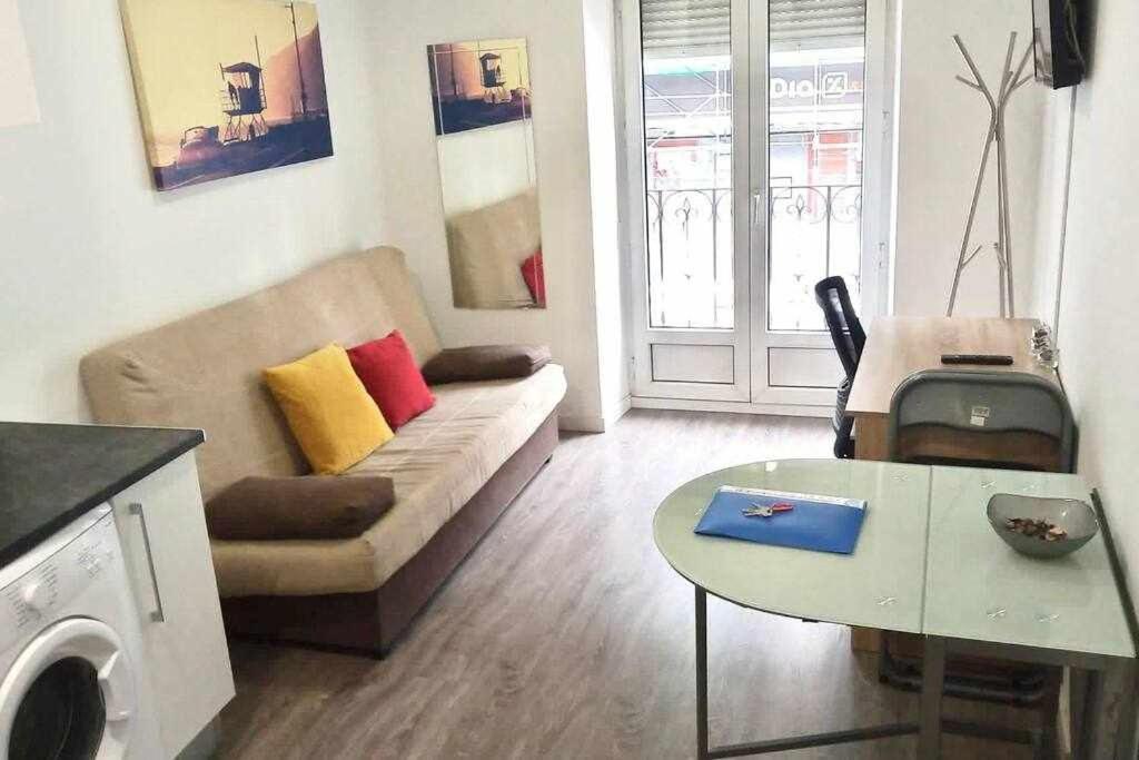 Comodo Y Agradable Estudio En Madrid Centro A5 ภายนอก รูปภาพ